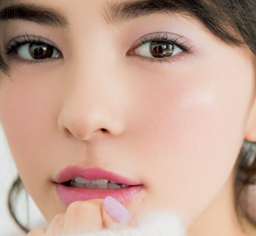 シャーベットメイクにぴったりの大人かわいいヘアスタイル2_point