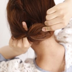 くるりんぱを使った☆後れ毛が可愛いヘアアレンジ3