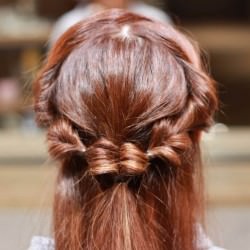 くるりんぱを応用したポニテでありきたりヘアは卒業☆6