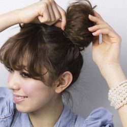 お団子二つでミッキーヘアアレンジ！3