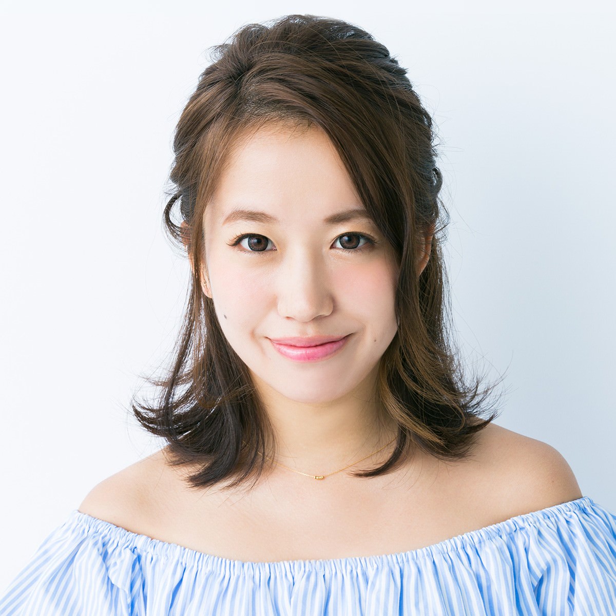 こじるり風清楚なこなれハーフアップ ヘアレシピ 頭美人