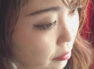 ベージュリップ×ハーフアップお団子めいく