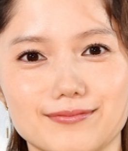 つや肌メイクに似合うヘアスタイル ポイント5