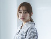 ナチュラルメイクに似合うヘアスタイルメイク1