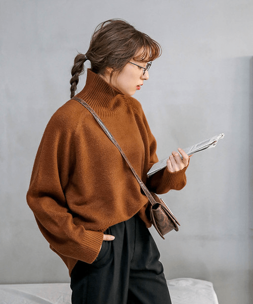 女性らしさアップのハイネックニットに合うヘアスタイル ヘアスタイル 頭美人