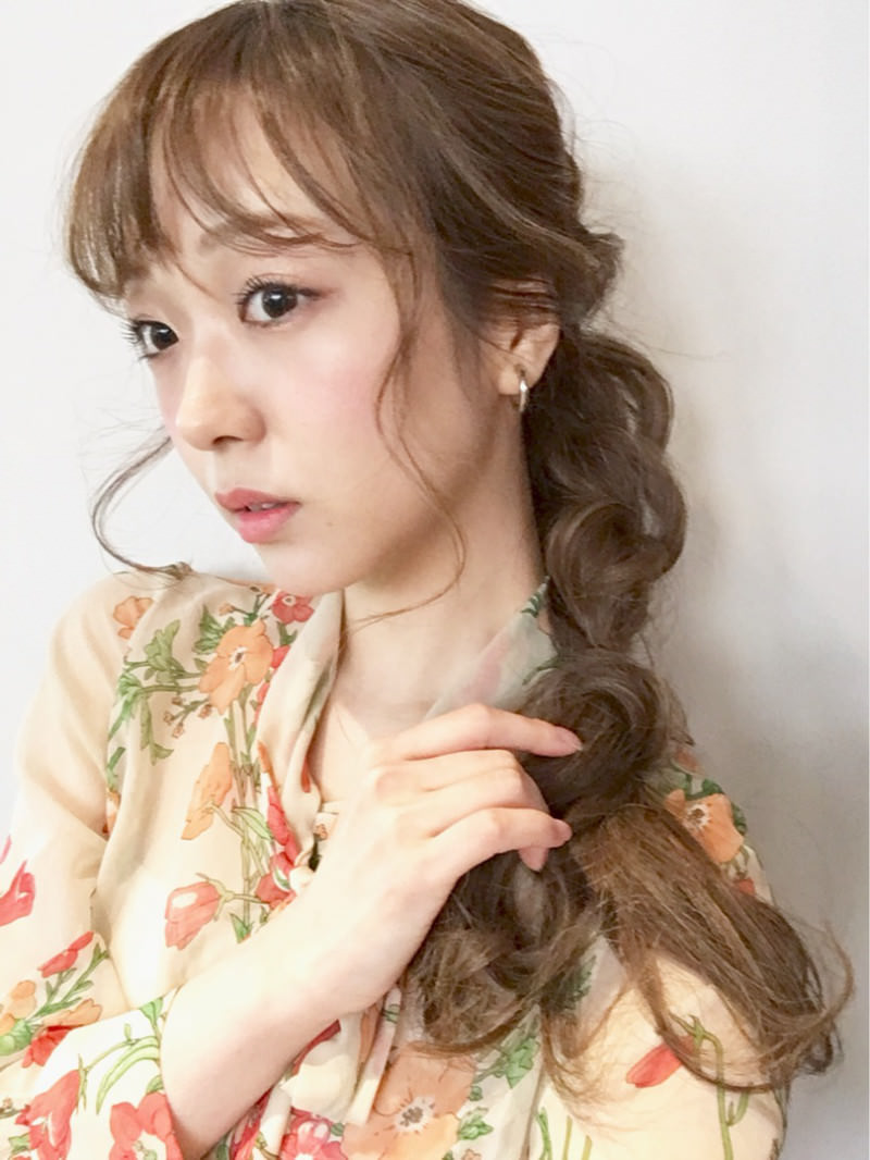 タイツのときにやりたい！色っぽいヘアアレンジ★３編み下ろし