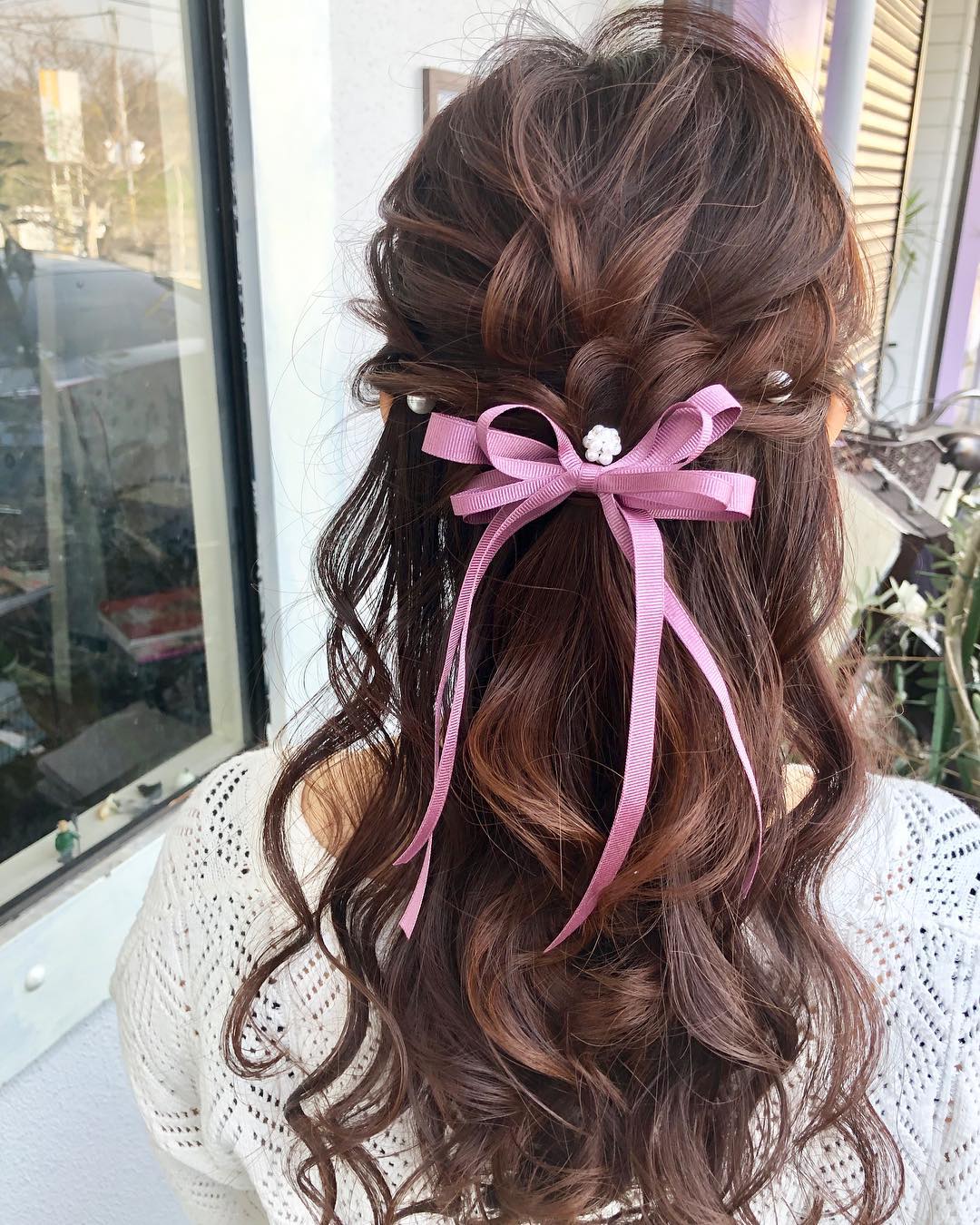 ヘアアクセサリーを上手に使ったヘアスタイル ヘアスタイル 頭美人