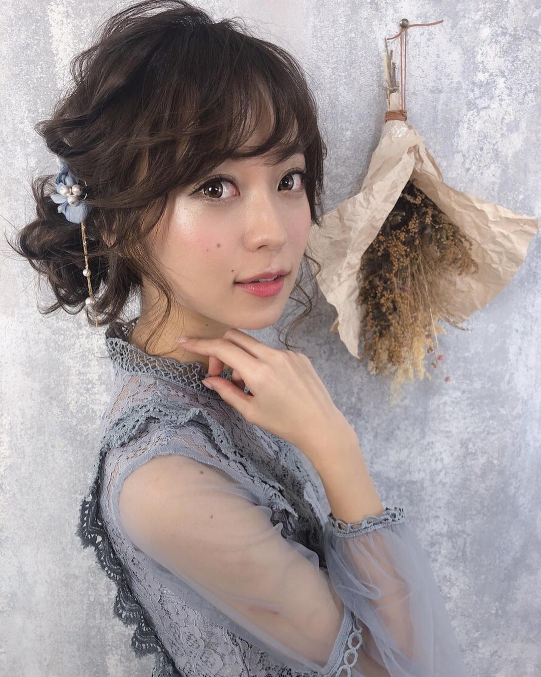 コーラルピンクにサーモンピンク♪春色メイクに似合うヘアアレンジ５