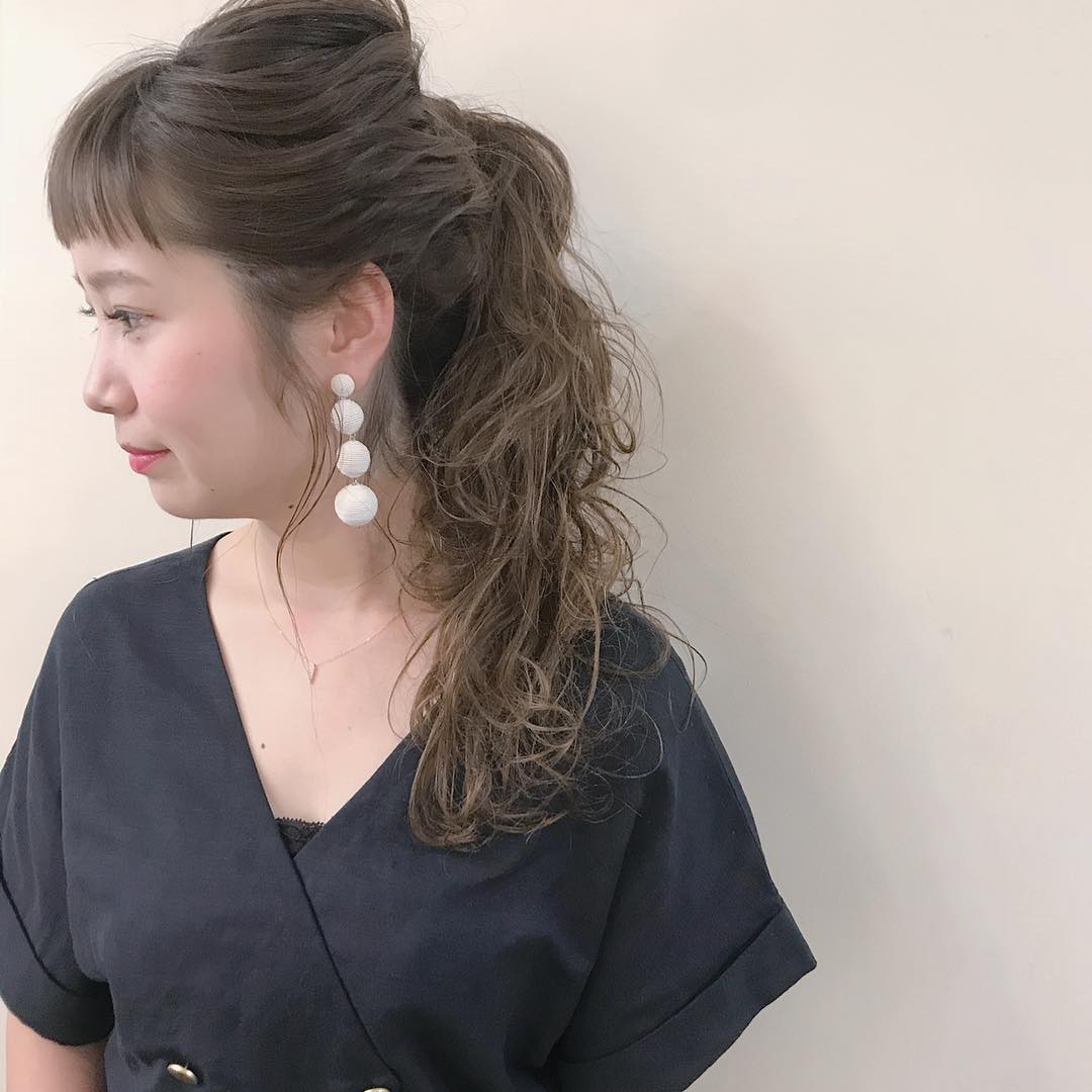 パーソナルカラーがオータムタイプの人にオススメのメイクとヘアアレンジ　５