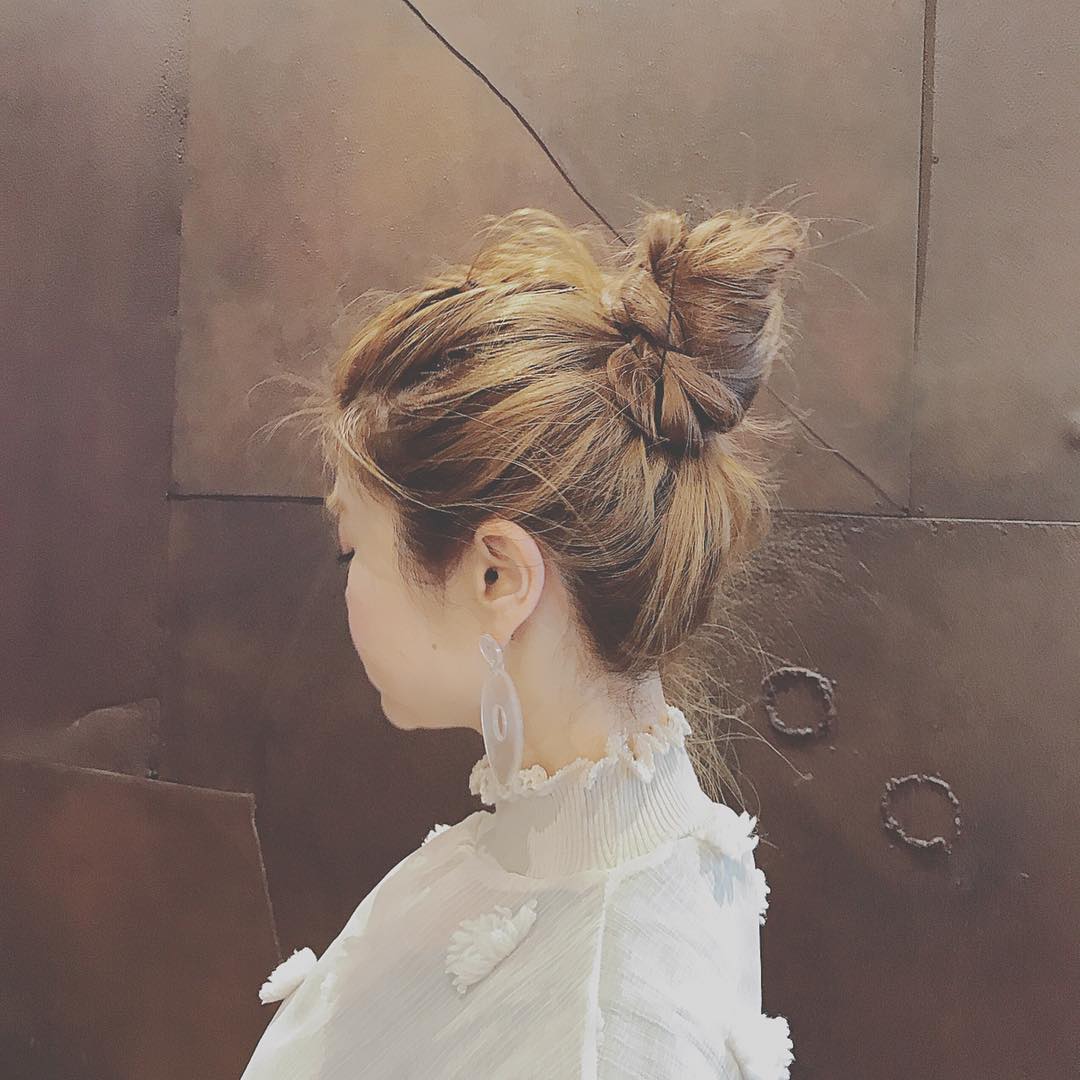 横顔美人になりたい 横顔をきれいに見せるヘアアレンジ ヘアスタイル 頭美人