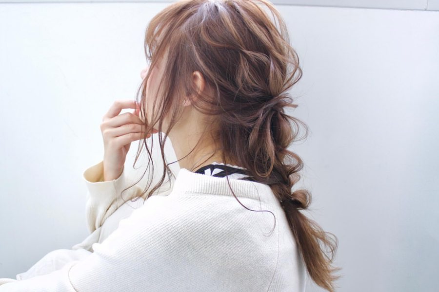 崩したアレンジが逆にこなれ感 アンニュイなヘアアレンジ ヘアスタイル 頭美人 崩したアレンジが逆にこなれ感 アンニュイなヘアアレンジ ヘアスタイル 頭美人