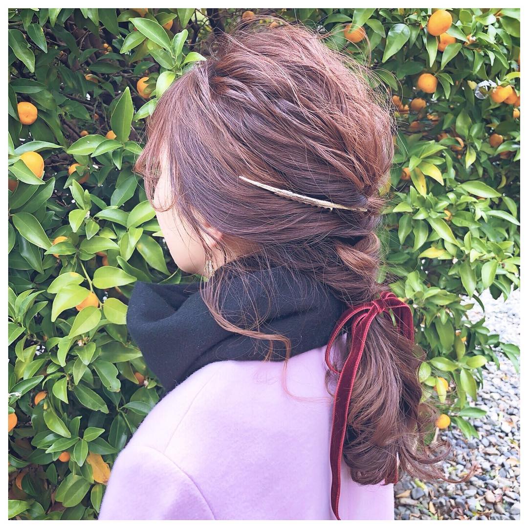 マフラーを巻くときの髪どうしてる 冬のお悩みを解決するマフラーアレンジ ヘアスタイル 頭美人 マフラーを巻くときの髪どうしてる 冬のお悩みを解決するマフラーアレンジ ヘアスタイル 頭美人