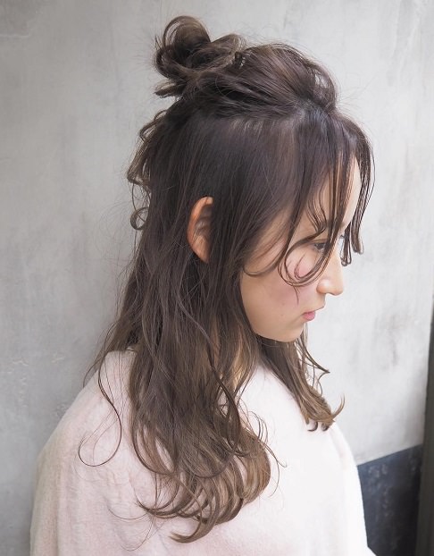 オフィスでも使える！飾らないナチュラルメイクに合うヘアアレンジ