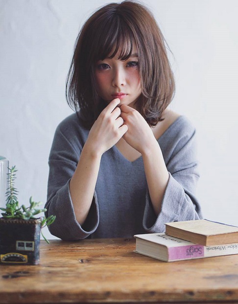 うざバング ヘアスタイル 頭美人