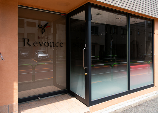 Revonce（レヴォンス）