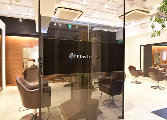 Plus Lounge（プルースラウンジ）