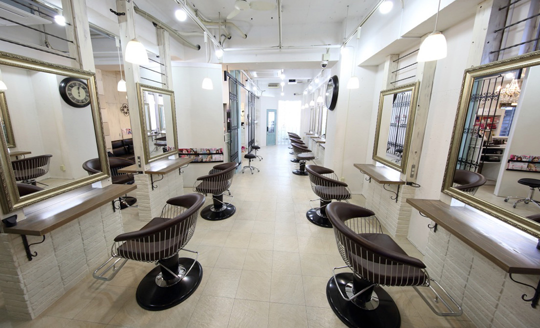 HAIR&MAKE Seek(シーク)立川の店舗画像