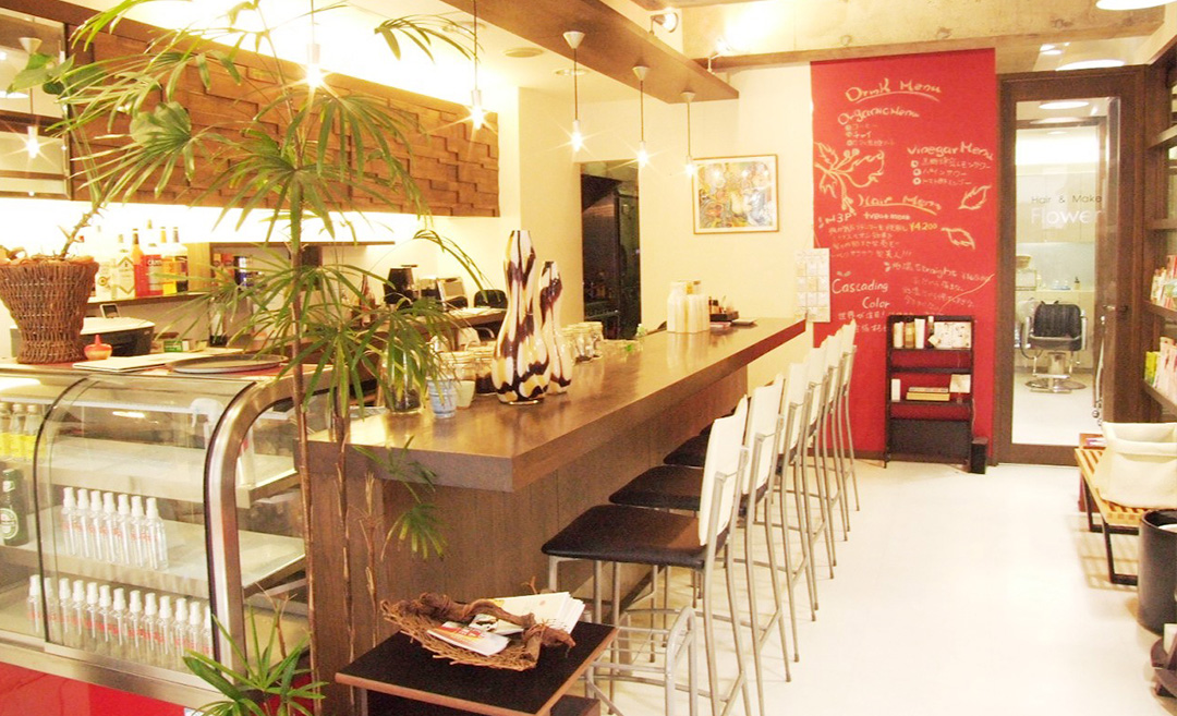 Hair＆cafe Flower（ヘア＆カフェフラワー）の店舗画像2