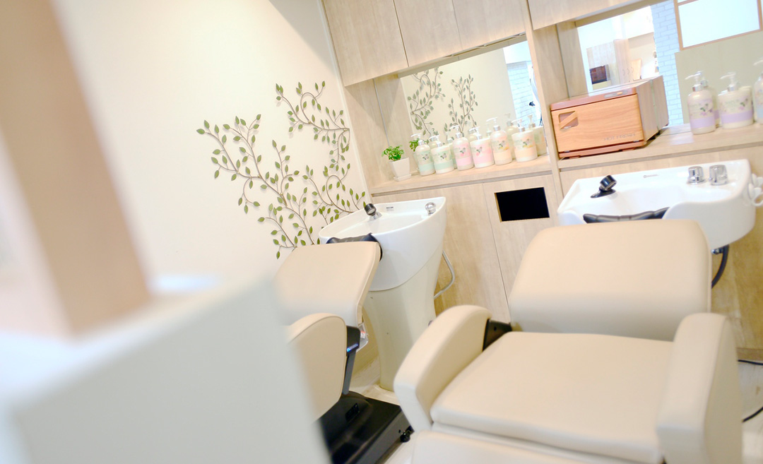 Hair Lounge Ayung（ヘアラウンジアユン）の店舗画像