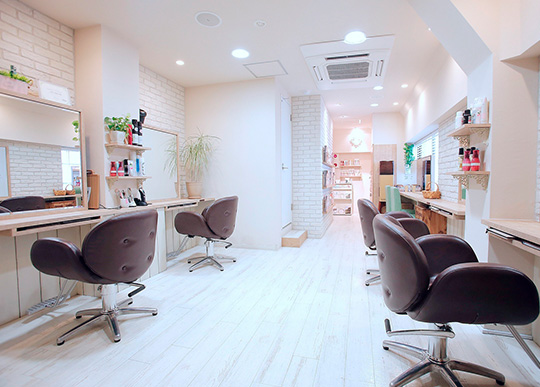 Hair Lounge Ayung（ヘアラウンジアユン）