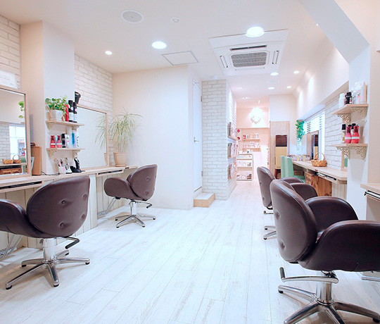 Hair Lounge Ayung（ヘアラウンジアユン）