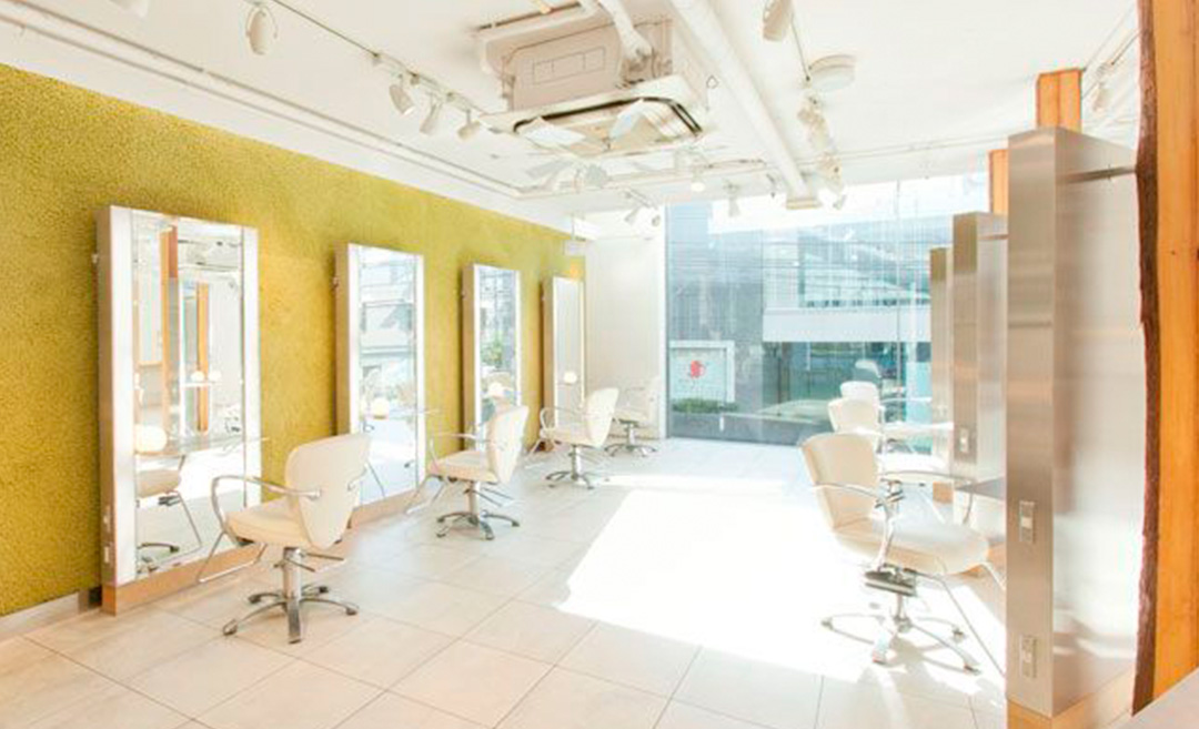 hair lounge BEACH（ヘアラウンジビーチ）の店舗画像