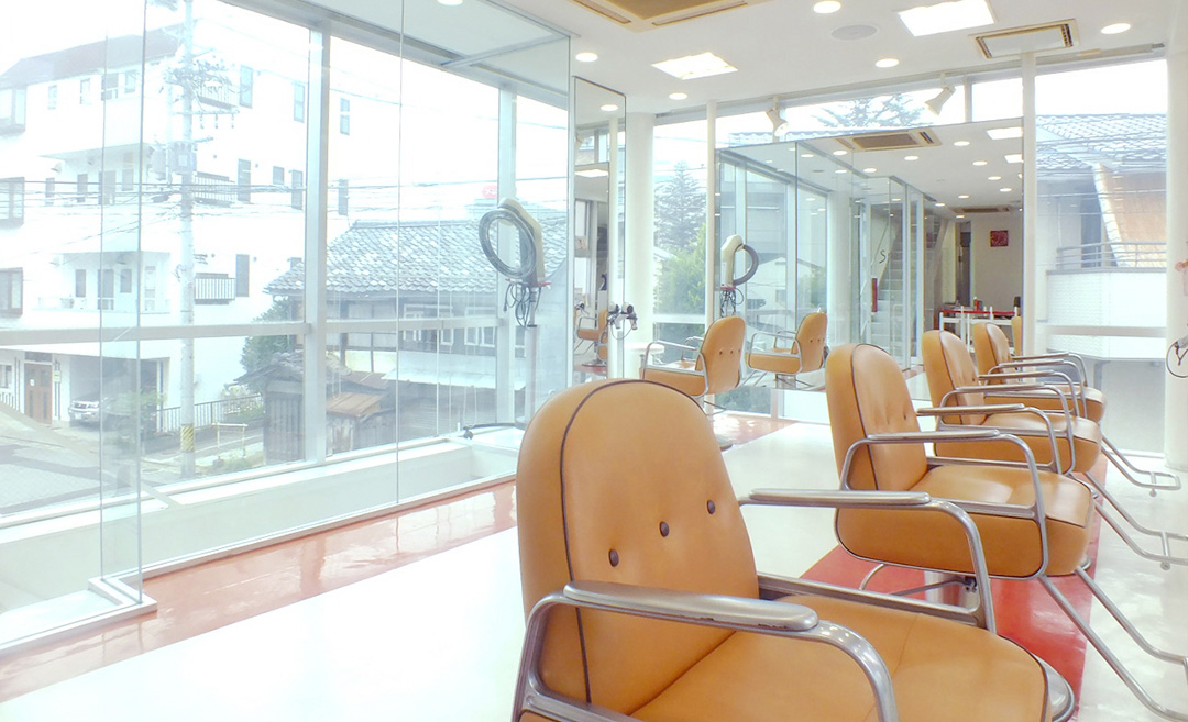 Spark HAIR＆FACE（スパークヘアアンドフェイス）の店舗画像2